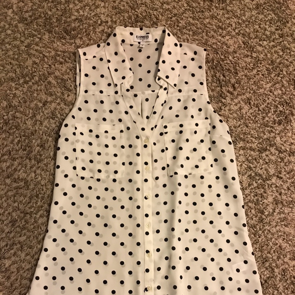Polka Dot Sleeveless blouse